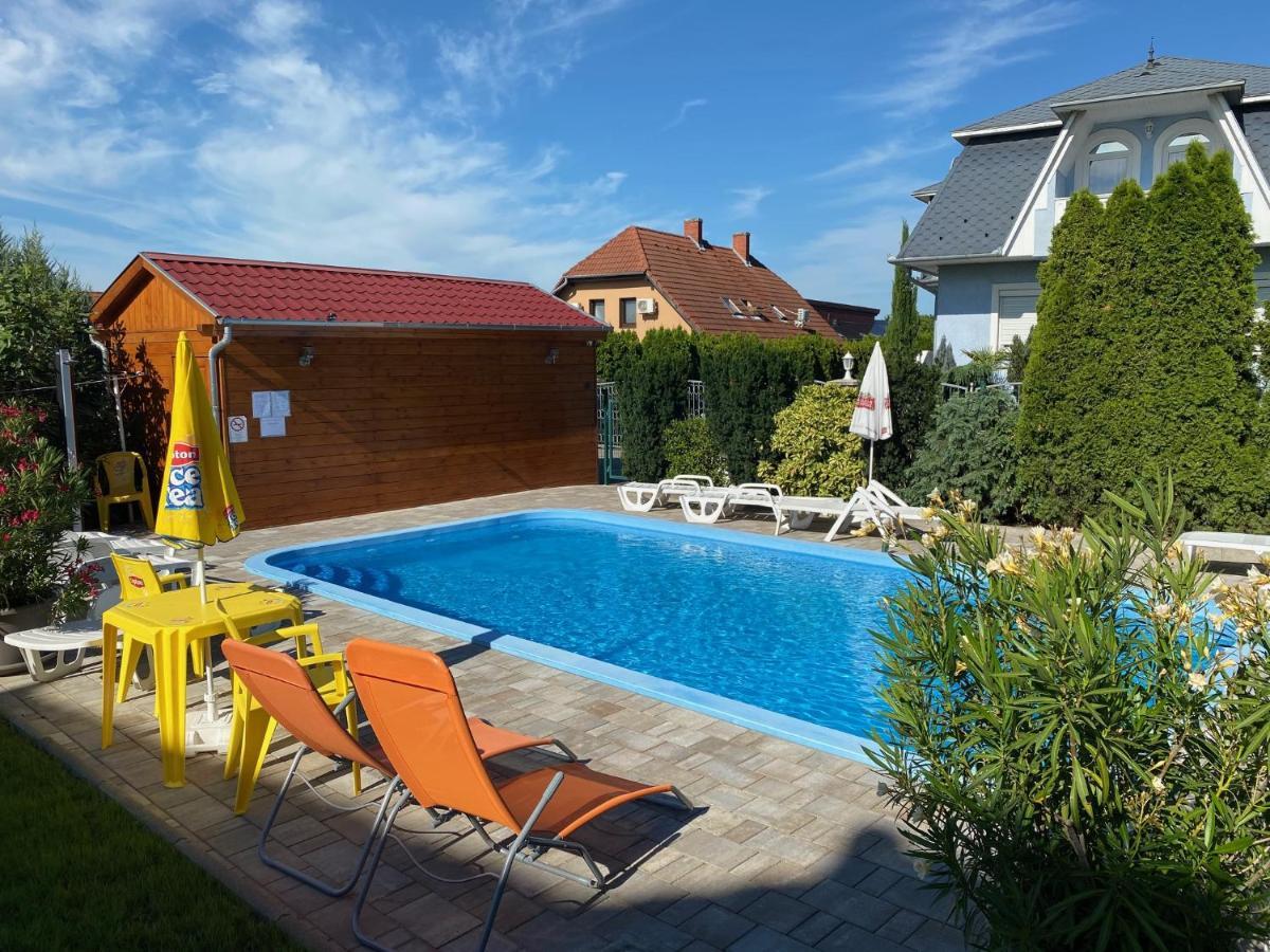 Apartmán Sarga-Kek Haz Vonyarcvashegy Exteriér fotografie