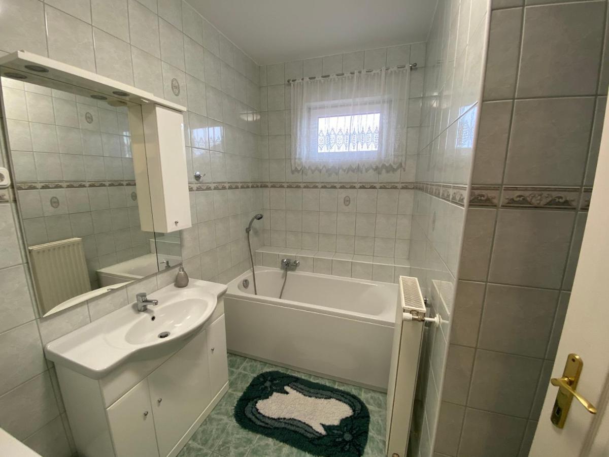 Apartmán Sarga-Kek Haz Vonyarcvashegy Exteriér fotografie