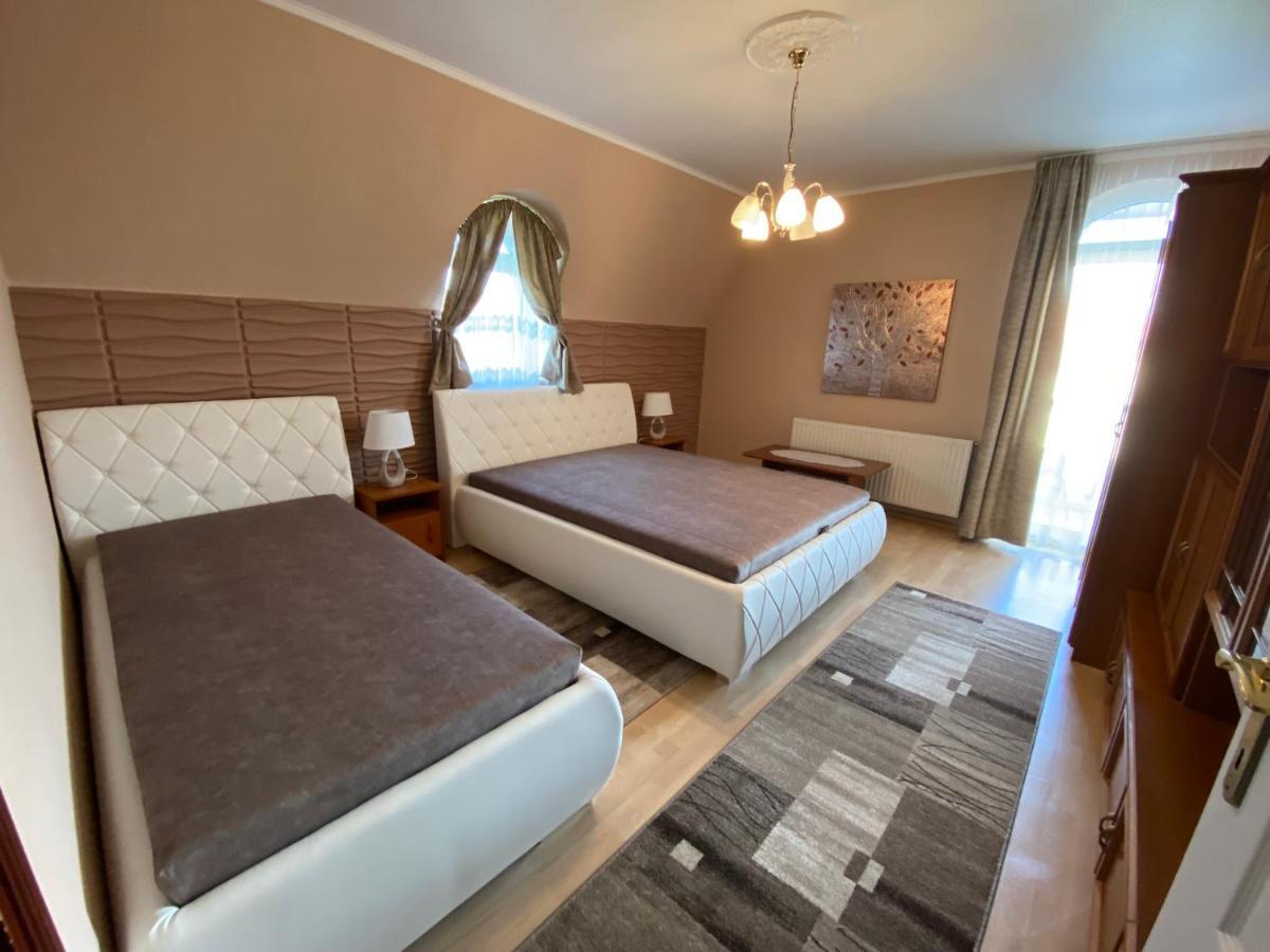 Apartmán Sarga-Kek Haz Vonyarcvashegy Exteriér fotografie